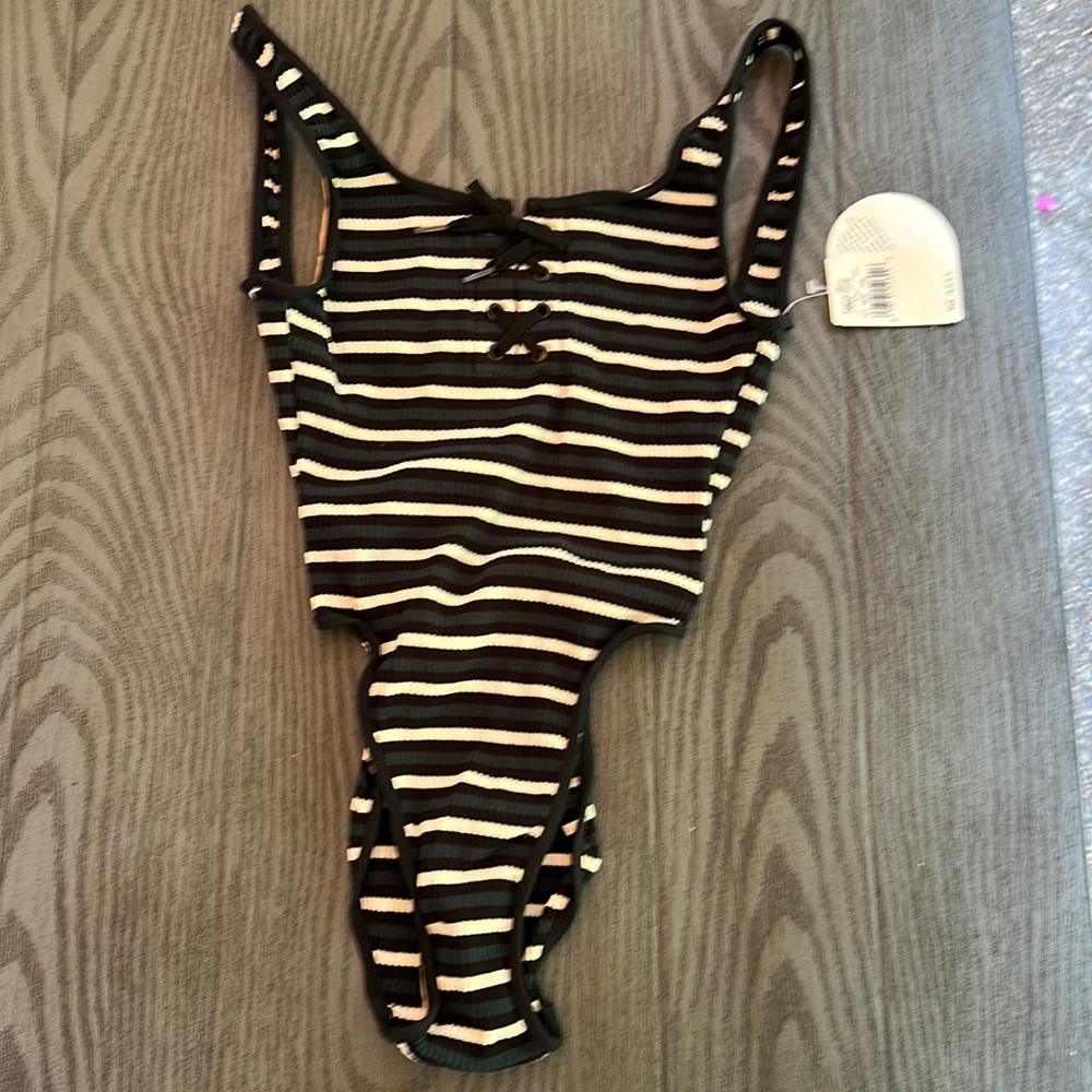 Vintage Swim -  Tango Rose One piece SwimSuit - NWT 🌴🌴🌴🌴